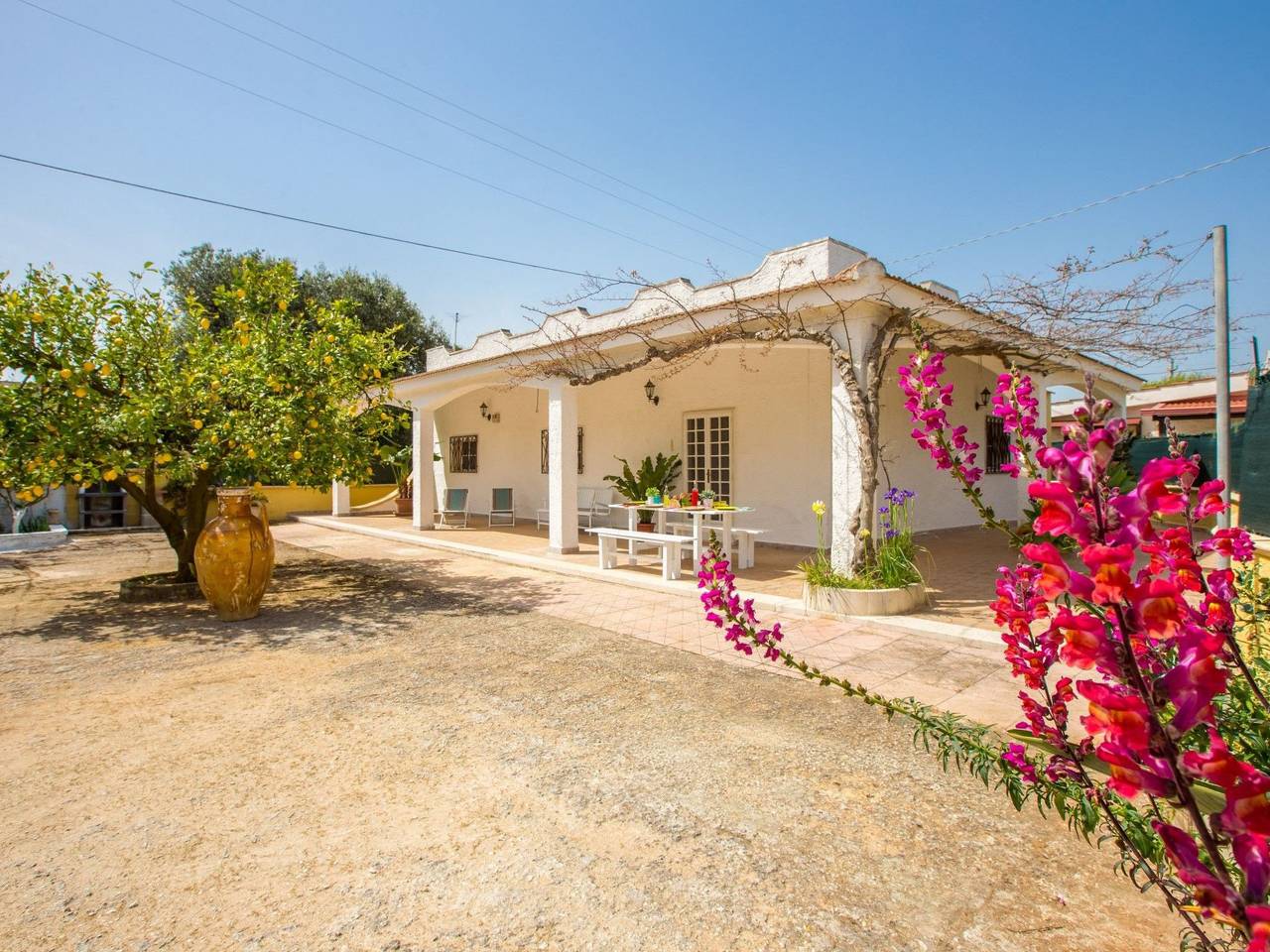 Villa Mediterranea in San Vito dei Normanni, Salento