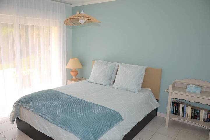 Gîte pour 3 personnes, avec terrasse et jardin à Bagnols-en-Forêt - 2