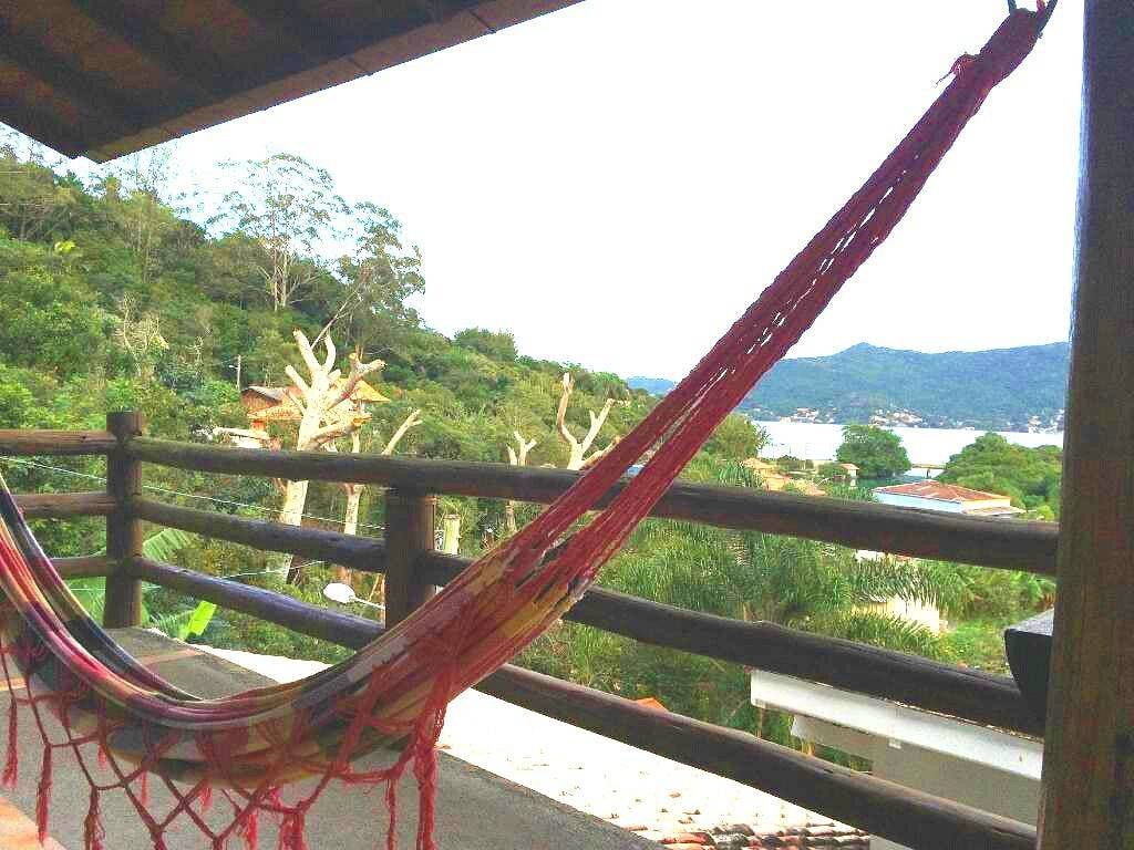 Ganze Wohnung, Splendid View. Here peace and beautiful sunsets are guaranteed. in Barra da Lagoa, Florianópolis