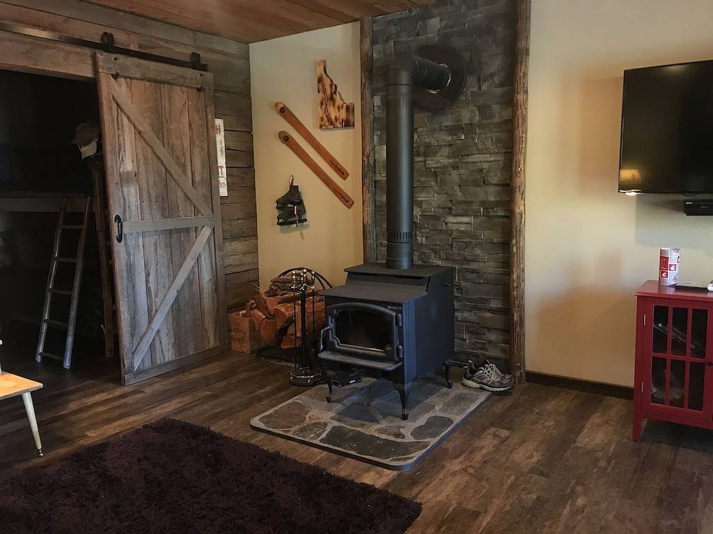 Lake View Couples Get-Away —\nyear Round Fun!! in Kaniksu Nationalwald