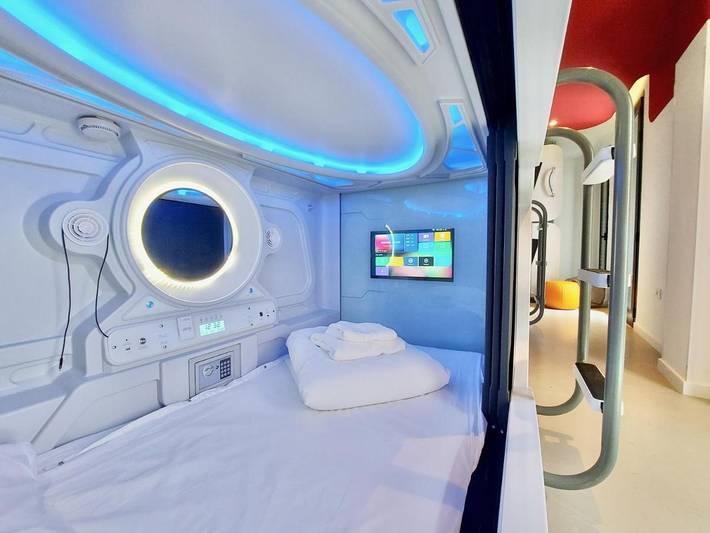 Hôtel pour 4 personnes, avec terrasse et jacuzzi