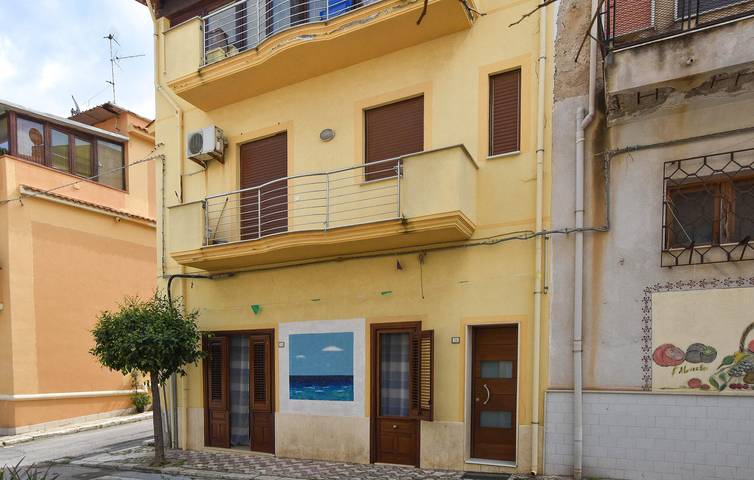 Gîte pour 3 personnes, avec Terrasse à Trappeto