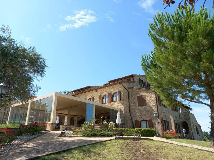 Maison de campagne pour 4 personnes, avec vue et piscine ainsi que sauna et jardin à Bevagna