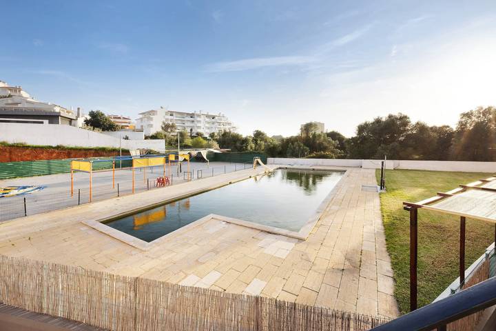 Casa de férias para 6 pessoas, com Varanda e Jardim e ainda Piscina infantil em Alvor