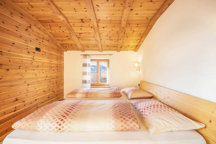 Ganze Wohnung, Ferienwohnung "Malgorerhof Sonja" mit Bergblick, Wlan & Gemeinschaftsgarten in Oberglaning, Jenesien