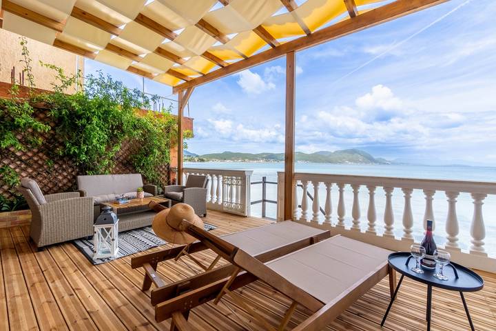 Ferielejlighed for 4 personer, med Balkon og Have