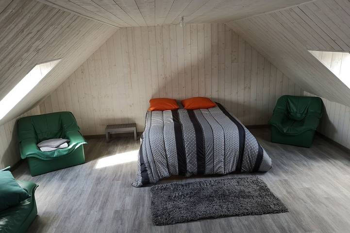 Location de vacances pour 7 personnes, avec jardin à Plouguenast - 3