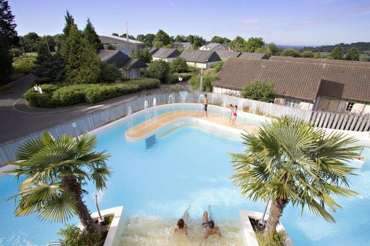 Gîte pour 6 personnes, avec sauna et terrasse, animaux acceptés à Danestal