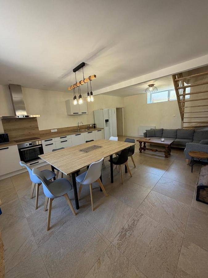 Location de vacances pour 8 personnes, avec jardin et vue, animaux acceptés à Bully - 2