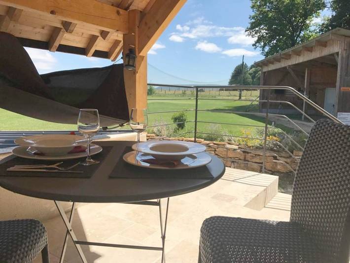 Gîte pour 5 personnes, avec Balcon et Terrasse ainsi que Jardin et Vue dans Prâlon