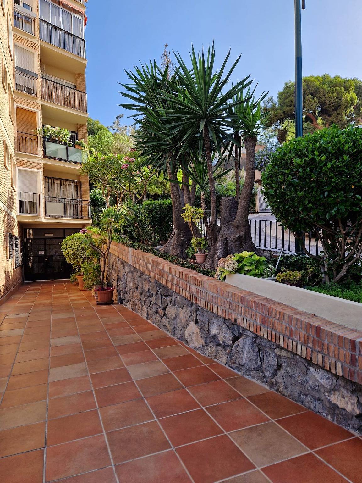 Apartamento inteiro, Apartamento 'Bellavista Apartamento Marmen' com vista mar, exterior, Wi-Fi e ar condicionado in Playa de la Caleta, Malaga