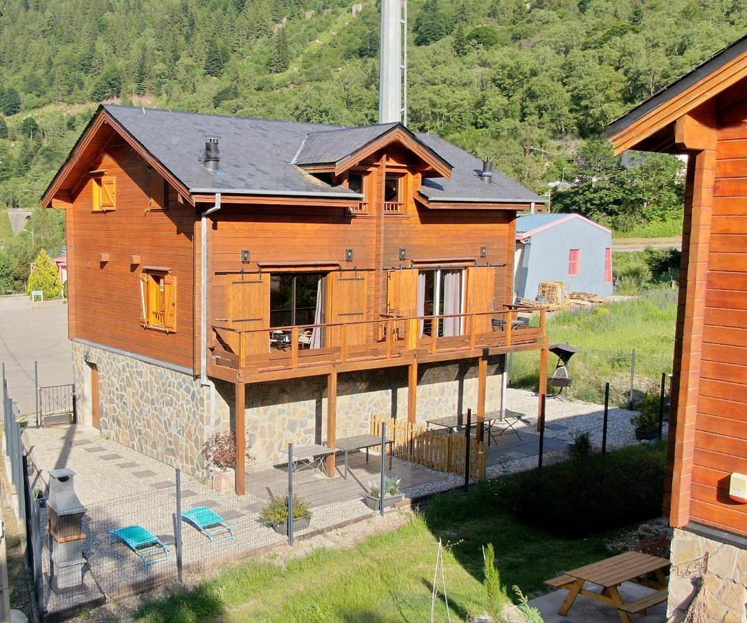 Chalet 6 dans les Pyrénées proche d'Andorre in L'Hospitalet-près-l'Andorre, Pyrénées