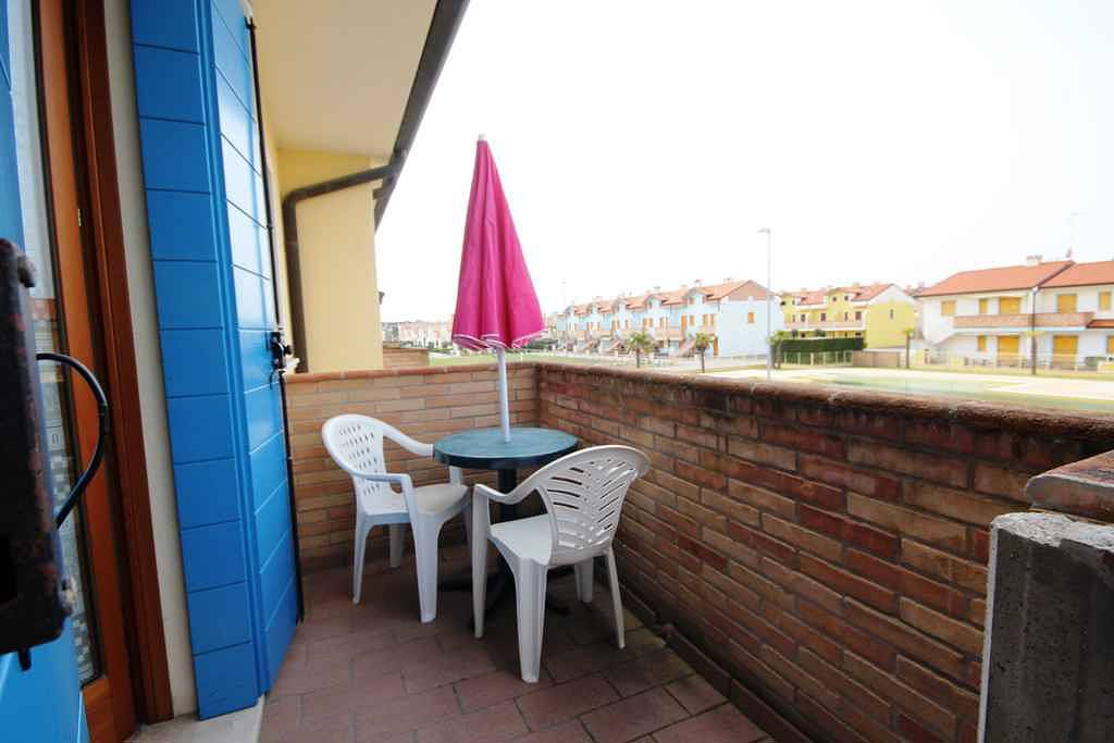 Entire holiday apartment, Holiday apartment with outdoor swimming pool  in Rosolina Mare, Polesine