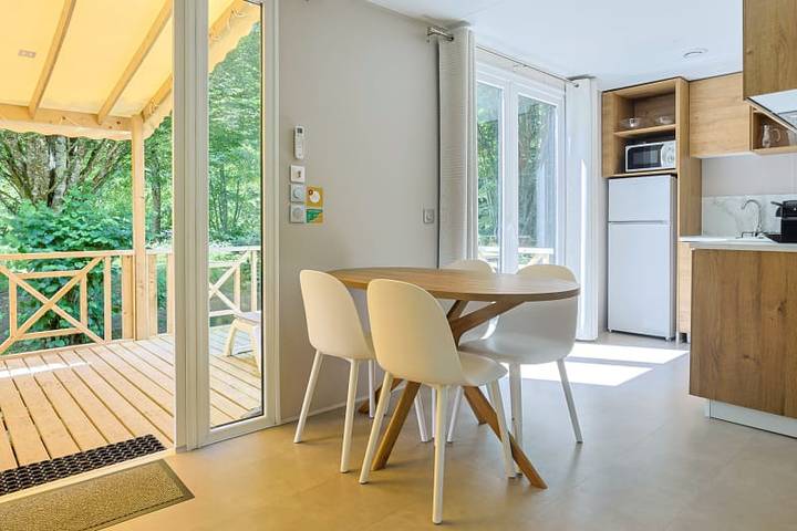 Caravane pour 4 personnes, avec terrasse et balcon/terrasse à Belvès - 3