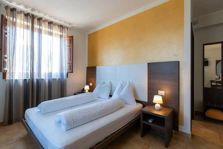 Apartamento de vacaciones para 3 personas, con jardín y piscina - 1