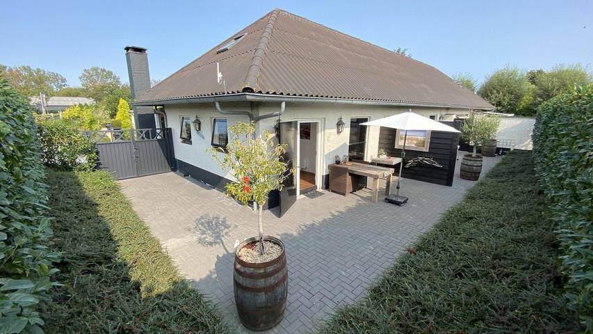 Ferienhaus für 2 Personen, mit Balkon/Terrasse und Terrasse in Renesse