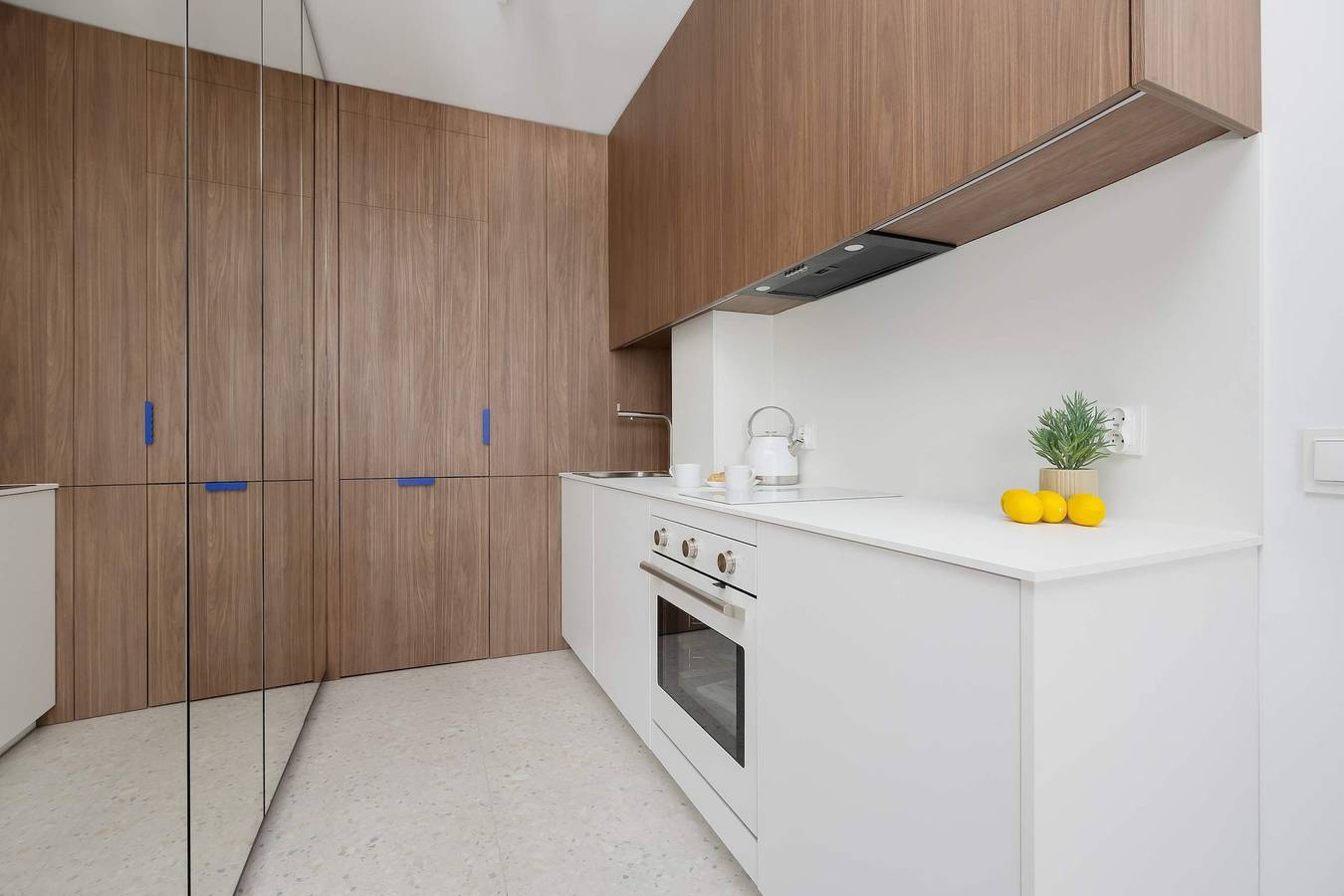 Entire apartment, Modern Apartment with Balcony   City Center in Warsaw Śródmieście, Warsaw