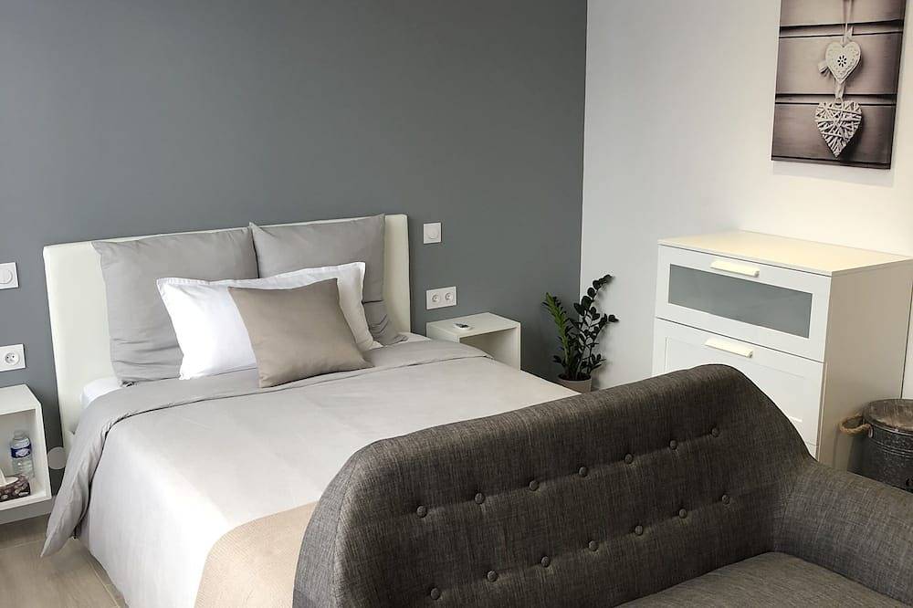 Geheel appartement, The Green cocoon: Above the Alsatian vineyard in Trois-Épis, Turckheim