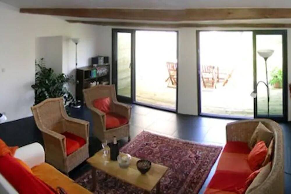 Chez Sampo: Comfort Plus Peace With Nearby Beaches And Beautiful Countryside in Arces, Région de Saintes