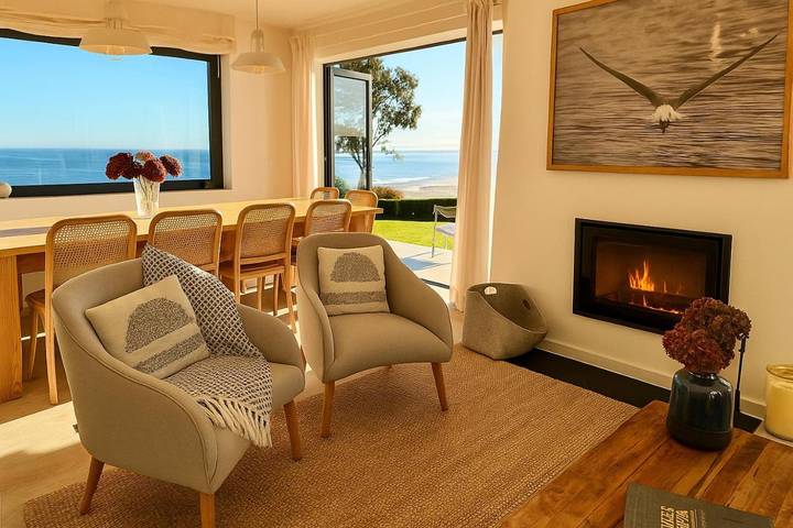 Casa rural para 48 personas, con jardín además de piscina y vistas en San Vicente de la Barquera