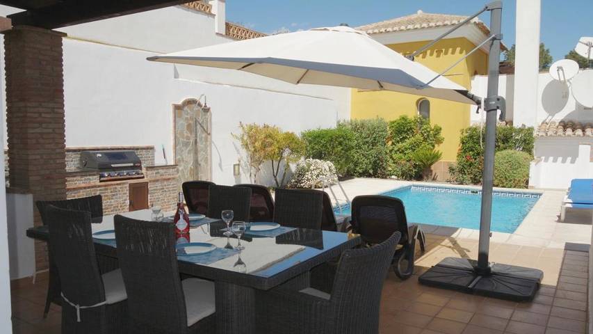 Chalet para 6 personas, con piscina además de jardín y vistas en Costa Tropical - 4