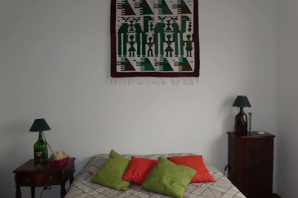 A pocos metros de una playa magnífica para la práctica del surf. in Silveira, Distrito de Lisboa