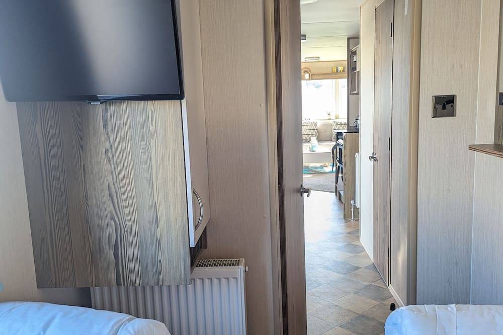 Caravan at Littlesea Holiday park, Weymouth - sleeps 8 in Weymouth, Dorset
