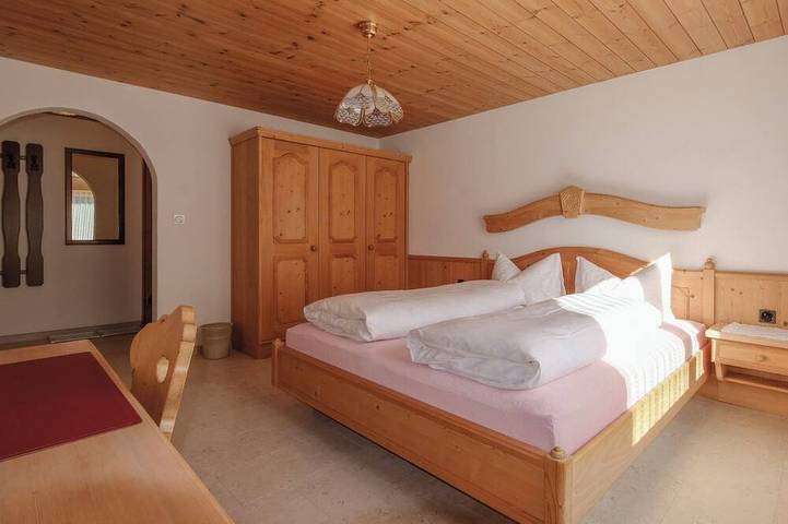 Ganze Wohnung, Chasa Plajet 8B, (Ramosch) in Ramosch, Valsot
