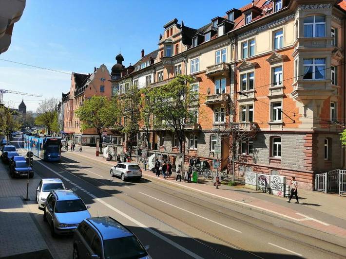 Ganze Ferienwohnung, Mida Gästehaus - Apartment Nr. 3, 53 qm, zwei Schlafzimmer, Gemeinschaftsküche, max. 4 Personen in Herdern (Freiburg), Freiburg