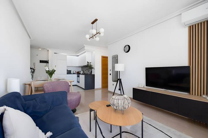Appartement entier, Appartement avec vue sur la mer, à 300 m de la plage in Torrevieja, Costa Blanca