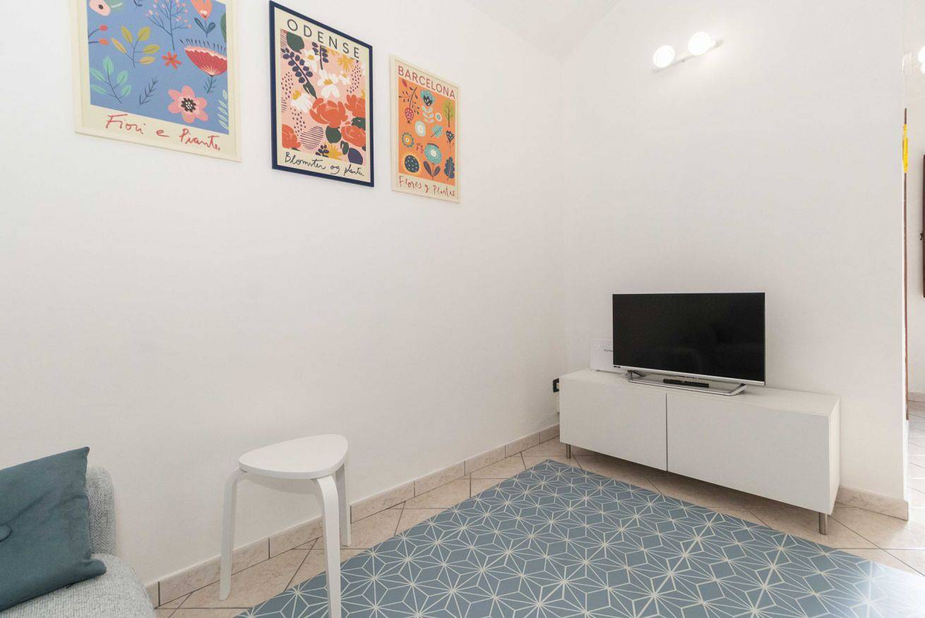 Entire apartment, Welcome! Coloured Flowers Flat x4 in Turin, Turin Province