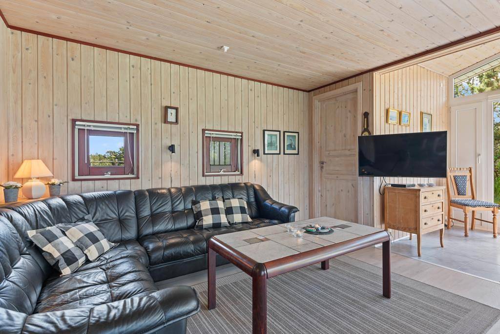 Gemütliches Ferienhaus mit teils eingezäuntem Grundstück in Bjerregård, Holmsland Klit