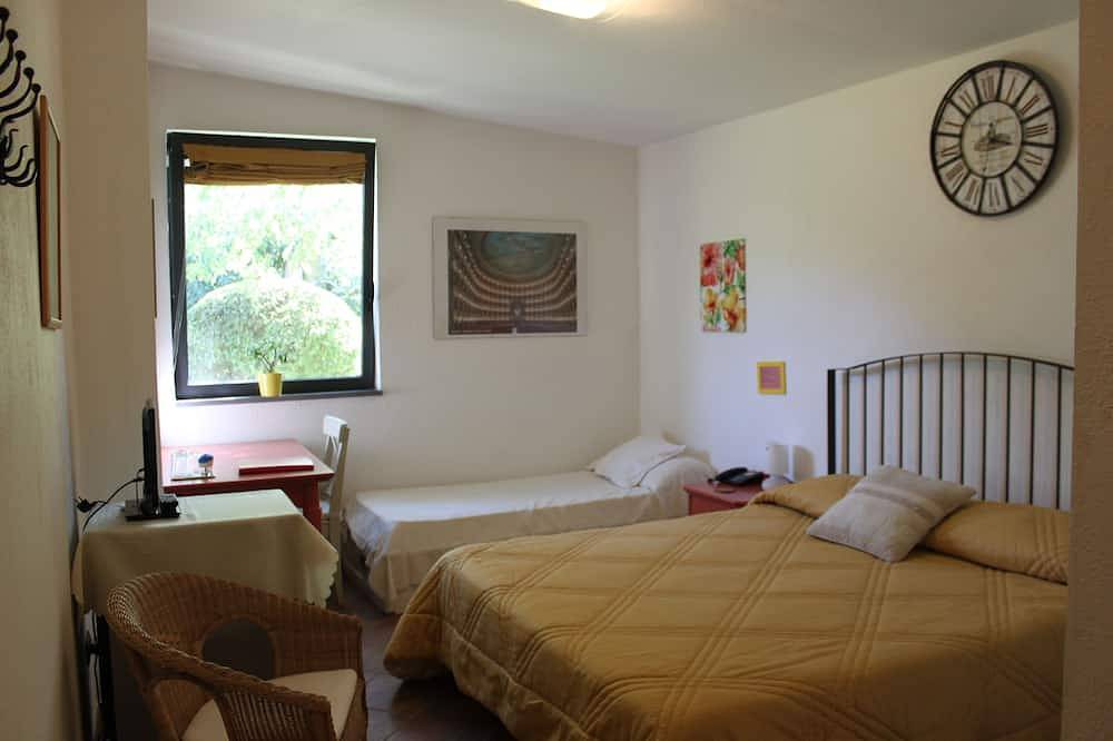 Villa apartment panoramic 6Km Naples with private pool garden wifi parch in Pozzuoli, Neapel Provinz