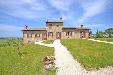 Villa for 13 Guests in Farneta, Cortona, Picture 2