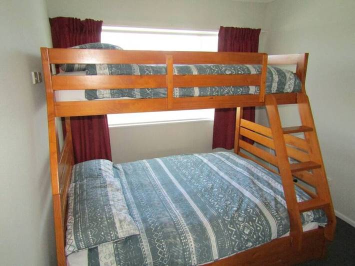 Holiday home for 8 people, with terrace in Taupo