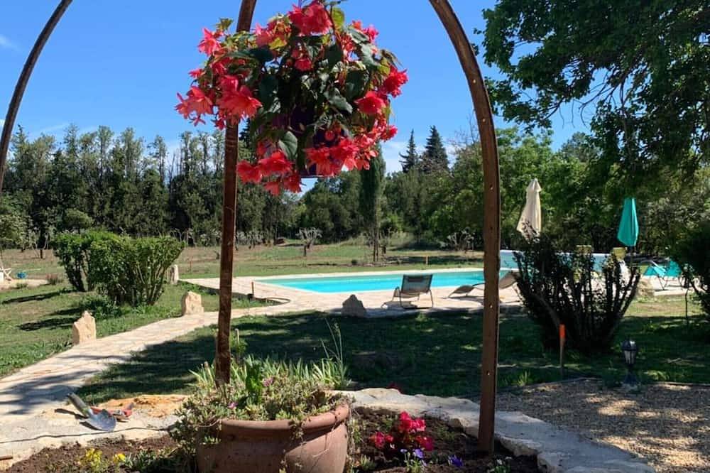 Casa rural 'La Miougrano' con terraza privada, Wi-Fi y aire acondicionado in Plan-d'Orgon, Region de Arles