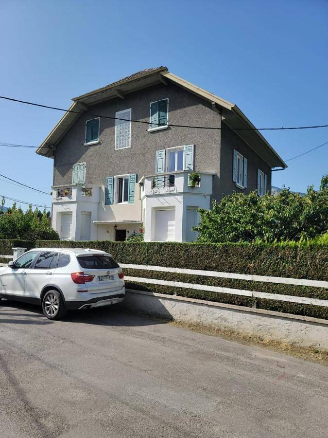 Appartement entier, Apartment in Scionzier, Région de Bonneville