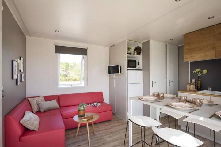 Mobil home pour 6 personnes, avec sauna et bassin pour enfant dans Raguénez - 4