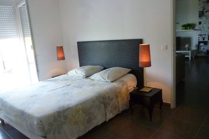 Appartement entier, Maison avec vue mer et montagne, au calme et à la décoration soignée. in Sari-Solenzara, Arrondissement de Sartène
