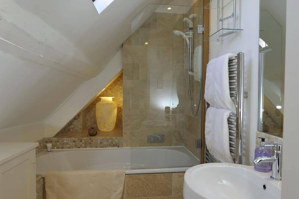 Two Bedroom Waterside Cottage With Balcony And Magnificent Views Of The Estuary in Exeter, Devon