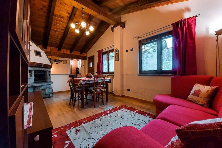 Chalet per 5 persone, con balcone e giardino in Valle d'Aosta