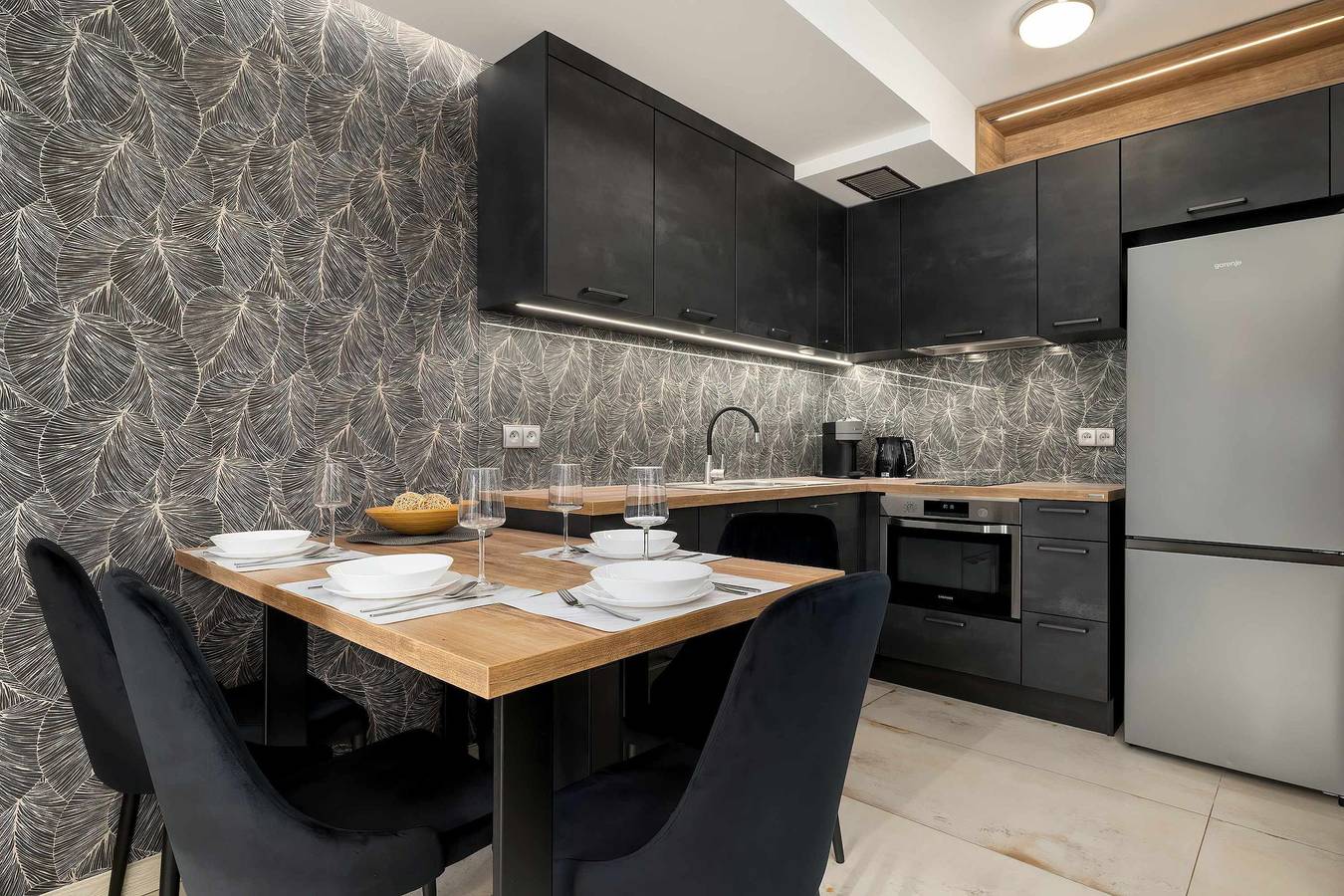 Ganze Wohnung, Starzy skiego 25 Bielsko-Bia a Comfortable Apartment Private Garden Parking in Bielitz-Biala, Schlesien