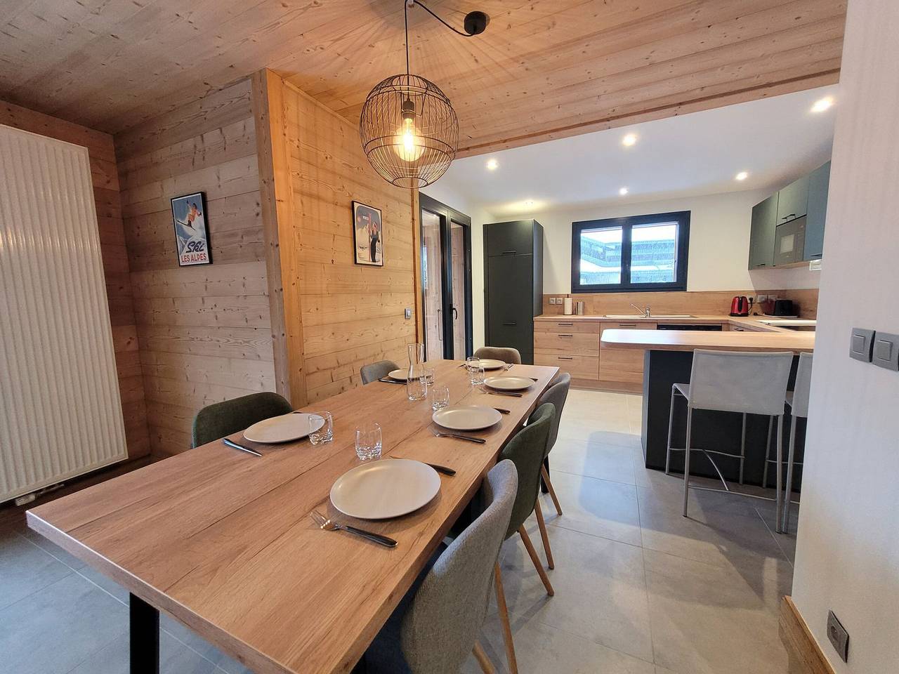 Appartement entier, Appartement lumineux, chalet rénové, centre Les Gets, 6 pers, proche pistes, parking in Les Gets, Les Portes du Soleil