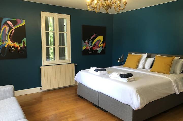 Location de vacances pour 10 personnes, avec terrasse et jardin, animaux acceptés à Le Bugue - 4