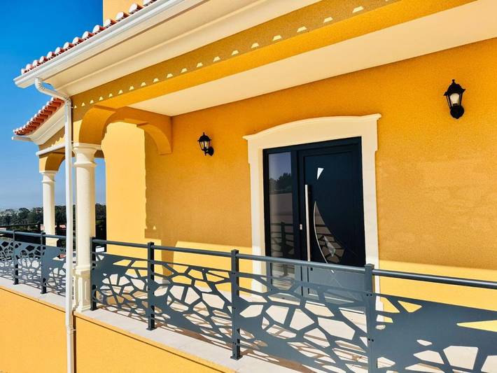 Gîte pour 7 personnes, avec vue ainsi que piscine et jardin dans Serra De El Rei - 3