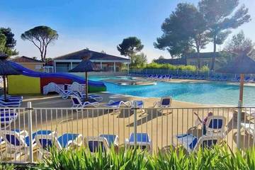 Location de vacances pour 4 personnes, avec jardin et terrasse à Calvisson