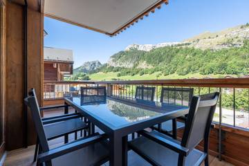 Gîte pour 6 personnes, avec terrasse dans Chinaillon