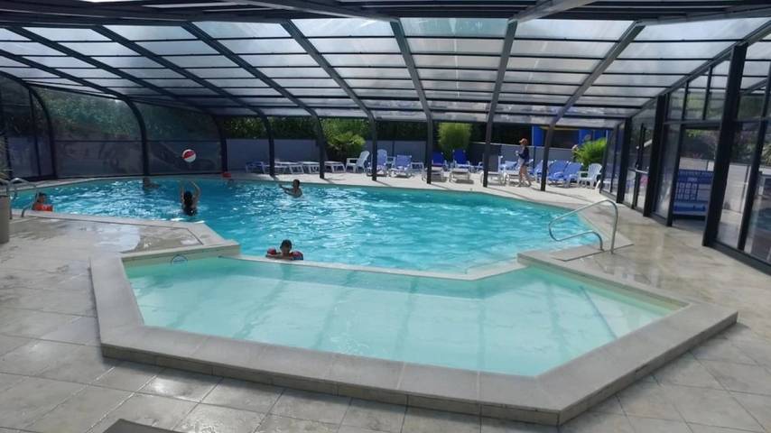 Gîte pour 8 personnes, avec jacuzzi ainsi que bassin pour enfant et sauna à Apremont - 2