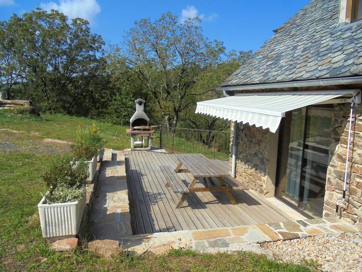 Spacious house in Castelnau-de-Mandailles with fireplace 250 m² in Castelnau-de-Mandailles, Parc naturel régional de l'Aubrac
