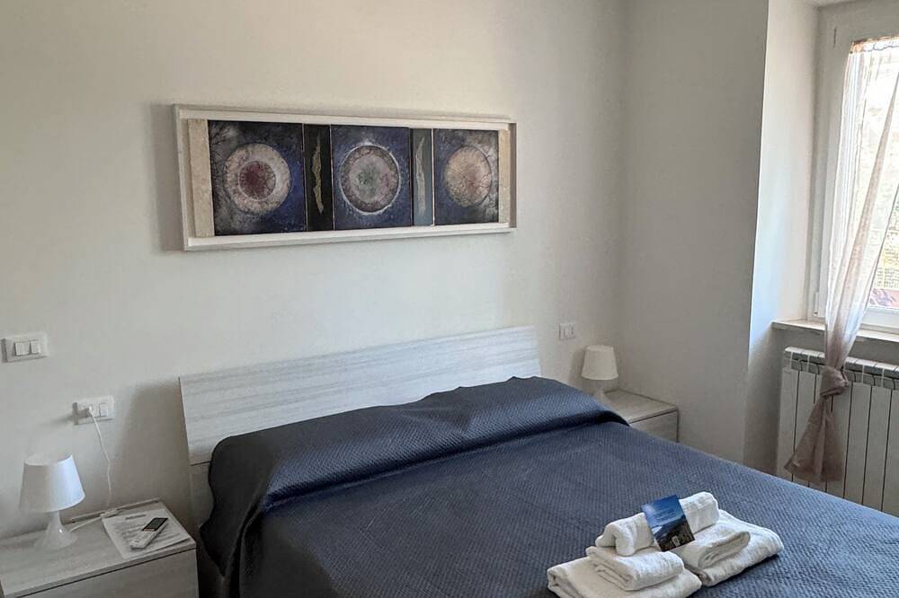 Domus San Domenico - Central - Parking - Wifi in Terracina, Agro Pontino